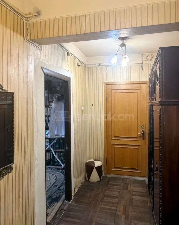 4 Սենյականոց Բնակարան, 89քմ, 8/9 հարկ, Կոսմետիկ Վերանորոգված