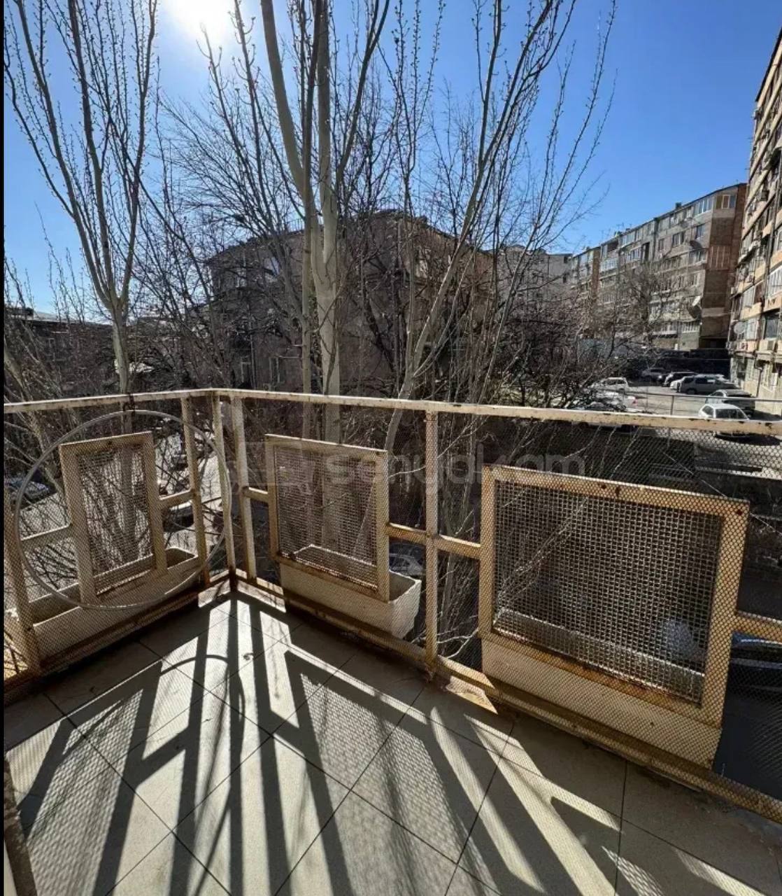 3 Սենյականոց Բնակարան Քարե Շենքում, 61քմ, 3/5 հարկ, Կապիտալ Վերանորոգված, Կահավորված, Արևկող