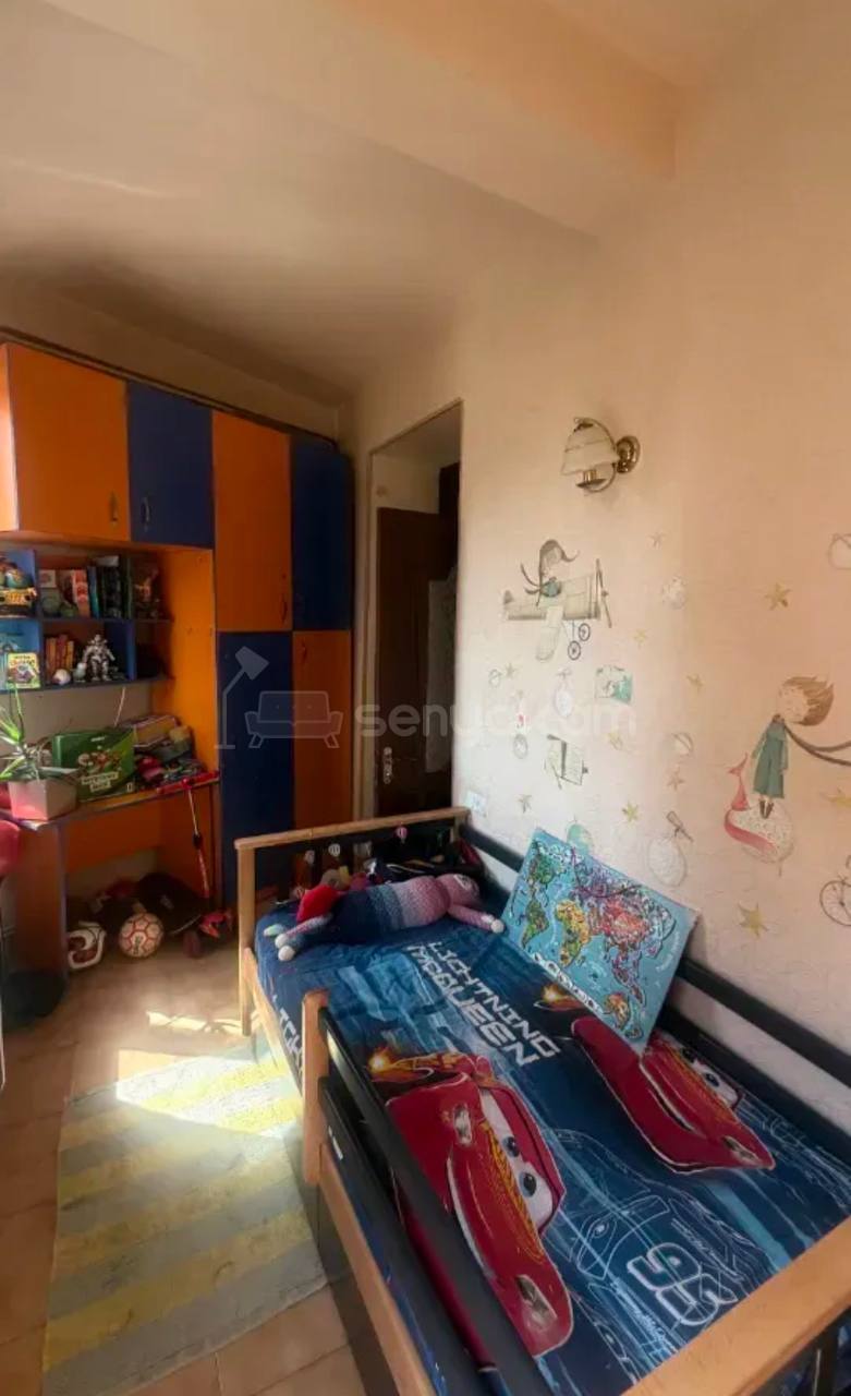 3 Սենյականոց Բնակարան Քարե Շենքում, 61քմ, 3/5 հարկ, Կապիտալ Վերանորոգված, Կահավորված, Արևկող