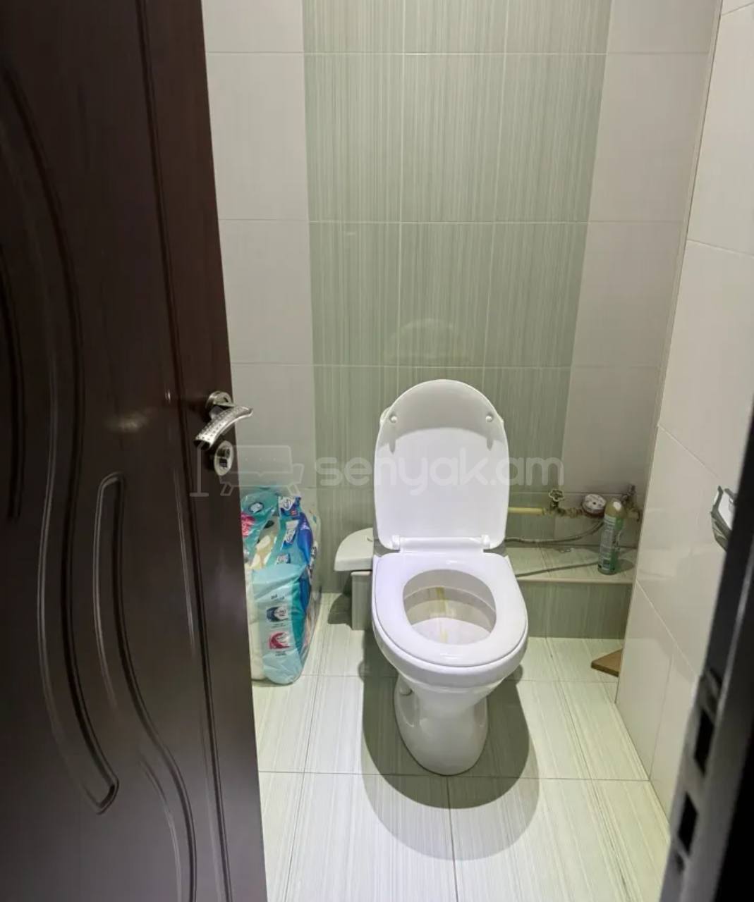 4 Սենյականոց Բնակարան, 97քմ, 14/14 հարկ, Նորմալ Վիճակում