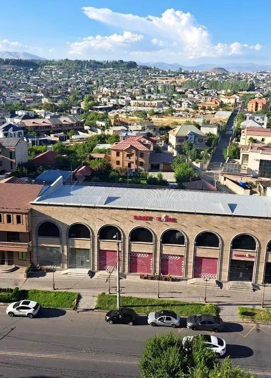 3 Սենյականոց Բնակարան, 73քմ, 9/16 հարկ, Նորմալ Վիճակում
