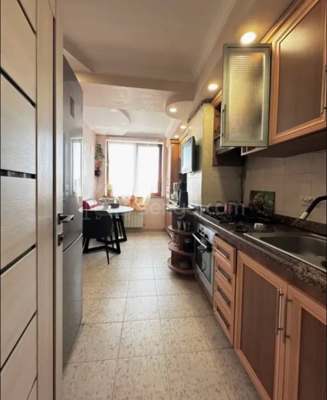 3 Սենյականոց Բնակարան, 100քմ, 12/16 հարկ, Կապիտալ Վերանորոգված, Կահավորված, Արևկող