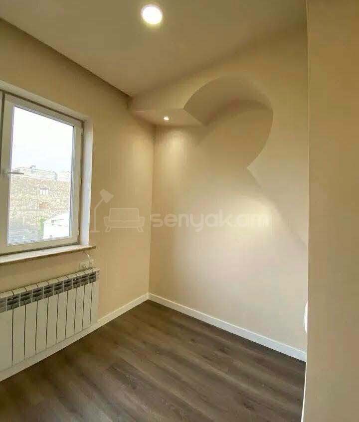 2 Սենյականոց Բնակարան Քարե Շենքում, 56քմ, 5/5 հարկ, Կապիտալ Վերանորոգված