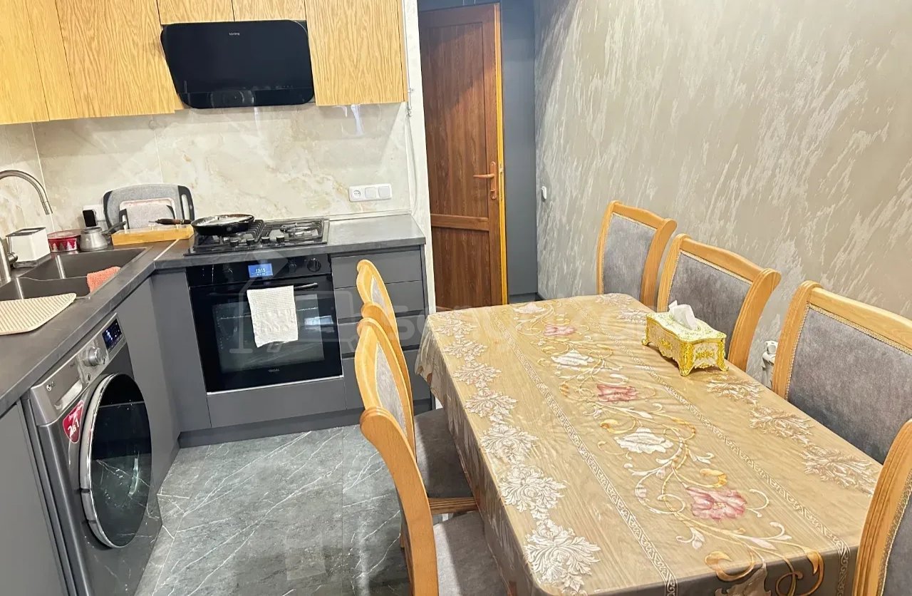 2 Սենյականոց Բնակարան Քարե Շենքում, 45քմ, 1/1 հարկ, Կապիտալ Վերանորոգված, Կահավորված