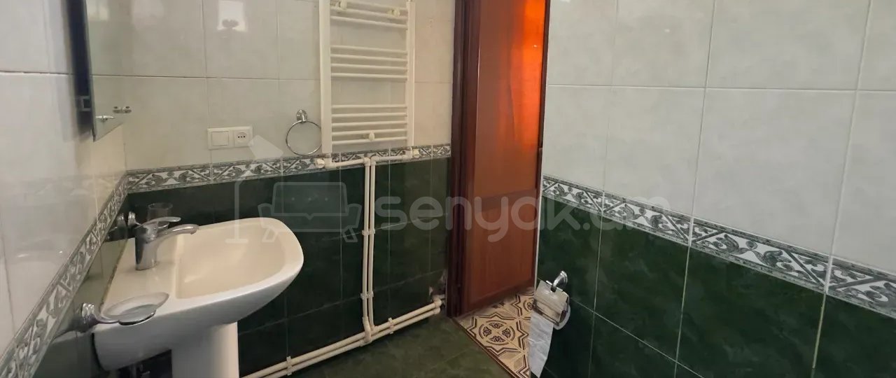 2 Սենյականոց Բնակարան Քարե Շենքում, 56քմ, 1/1 հարկ, Կապիտալ Վերանորոգված, Կահավորված