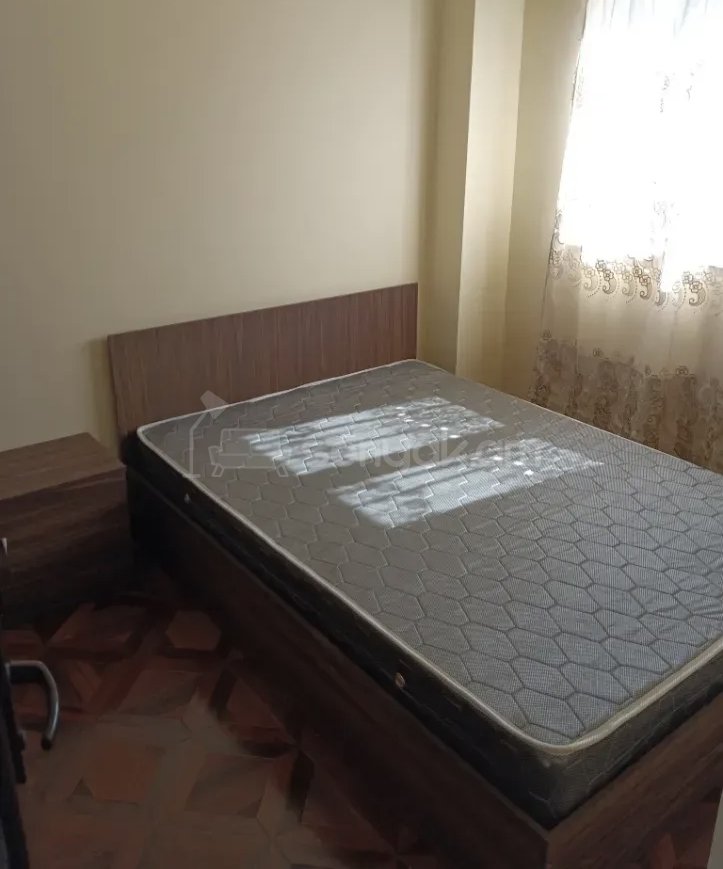 2 Սենյականոց Բնակարան Քարե Շենքում, 56քմ, 3/5 հարկ, Նորմալ Վիճակում, Կահավորված, Արևկող