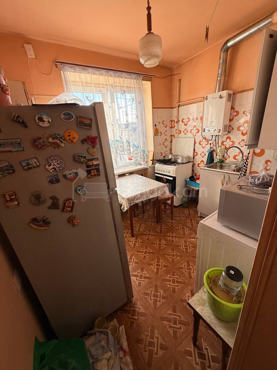 3 Սենյականոց Բնակարան Քարե Շենքում, 56քմ, 4/5 հարկ, Նորմալ Վիճակում