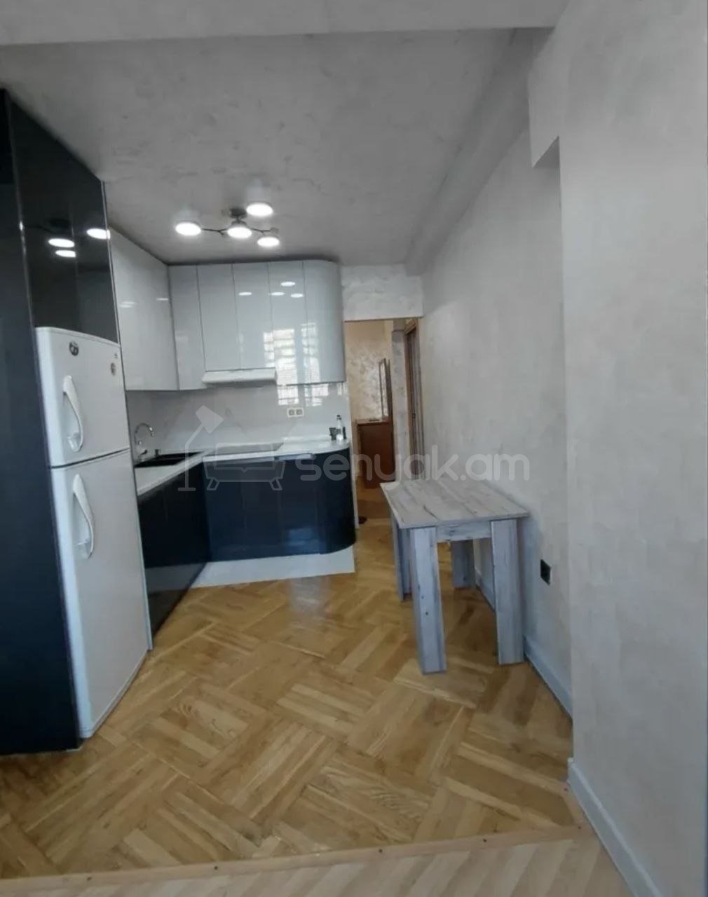 3 Սենյականոց Բնակարան, 70քմ, 3/12 հարկ, Կապիտալ Վերանորոգված, Կահավորված, Արևկող