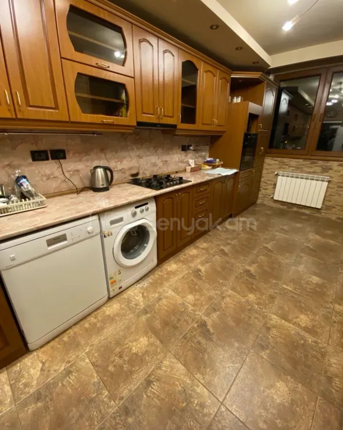 2 Սենյականոց Բնակարան, 90քմ, 7/9 հարկ, Կապիտալ Վերանորոգված, Կահավորված