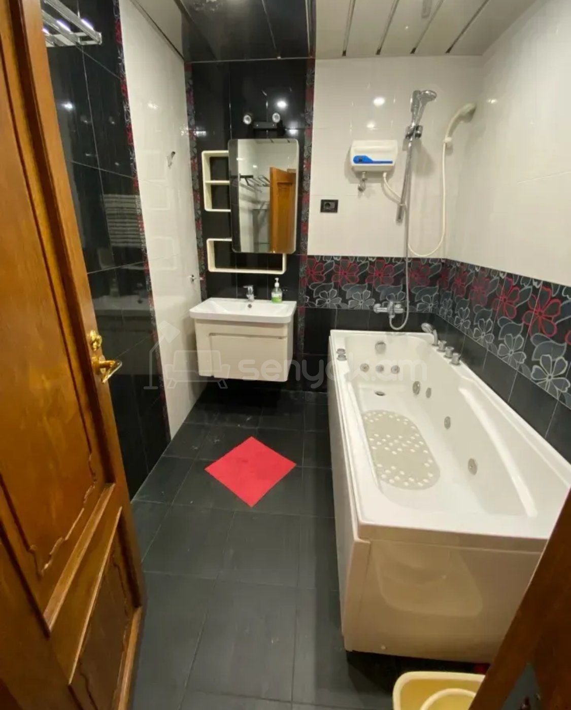 2 Սենյականոց Բնակարան, 90քմ, 7/9 հարկ, Կապիտալ Վերանորոգված, Կահավորված