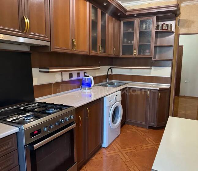 2 Սենյականոց Բնակարան, 60քմ, 3/9 հարկ, Կոսմետիկ Վերանորոգված, Կահավորված