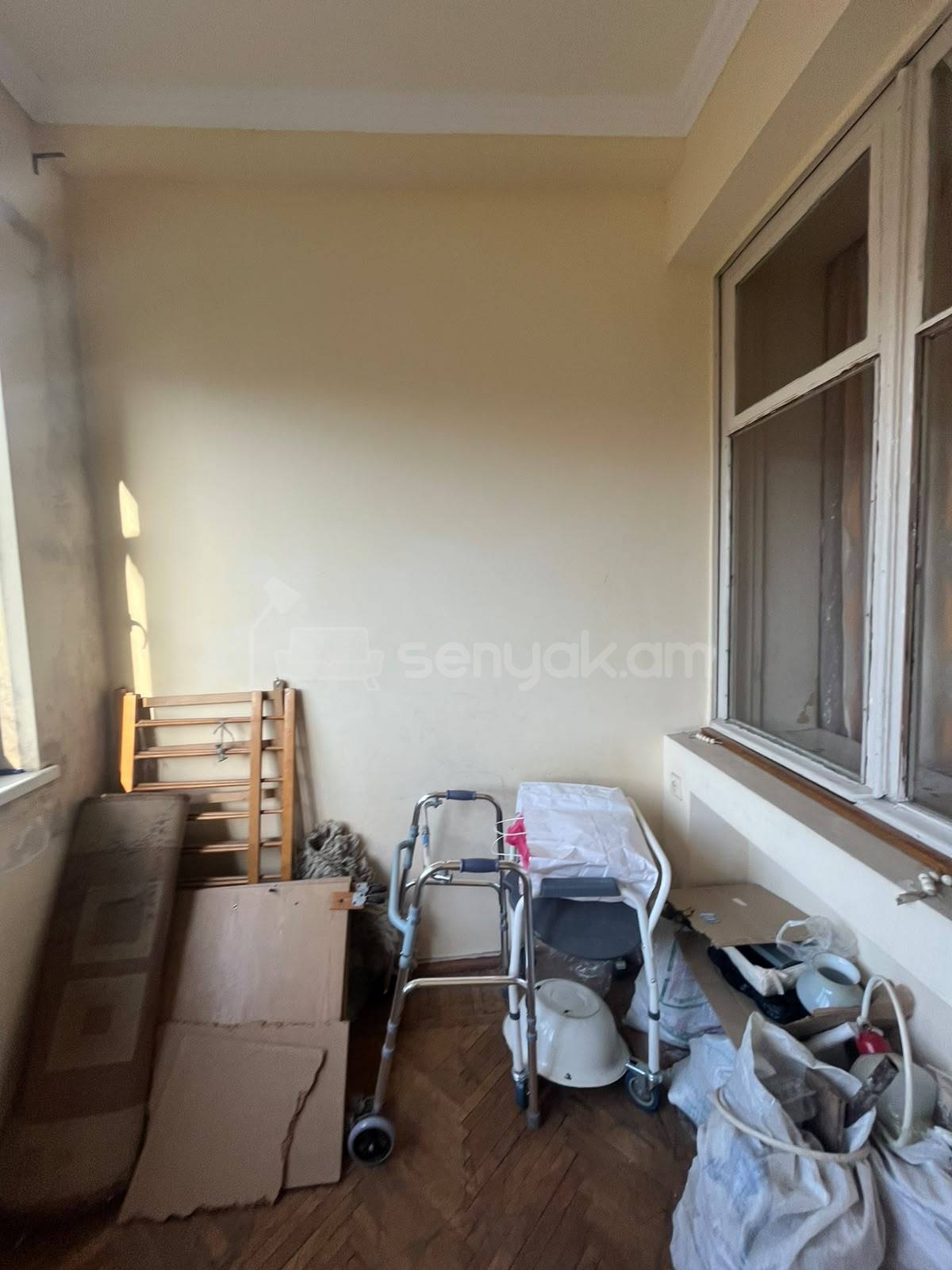 2 Սենյականոց Բնակարան Քարե Շենքում, 67քմ, 4/5 հարկ, Պետական Վիճակում