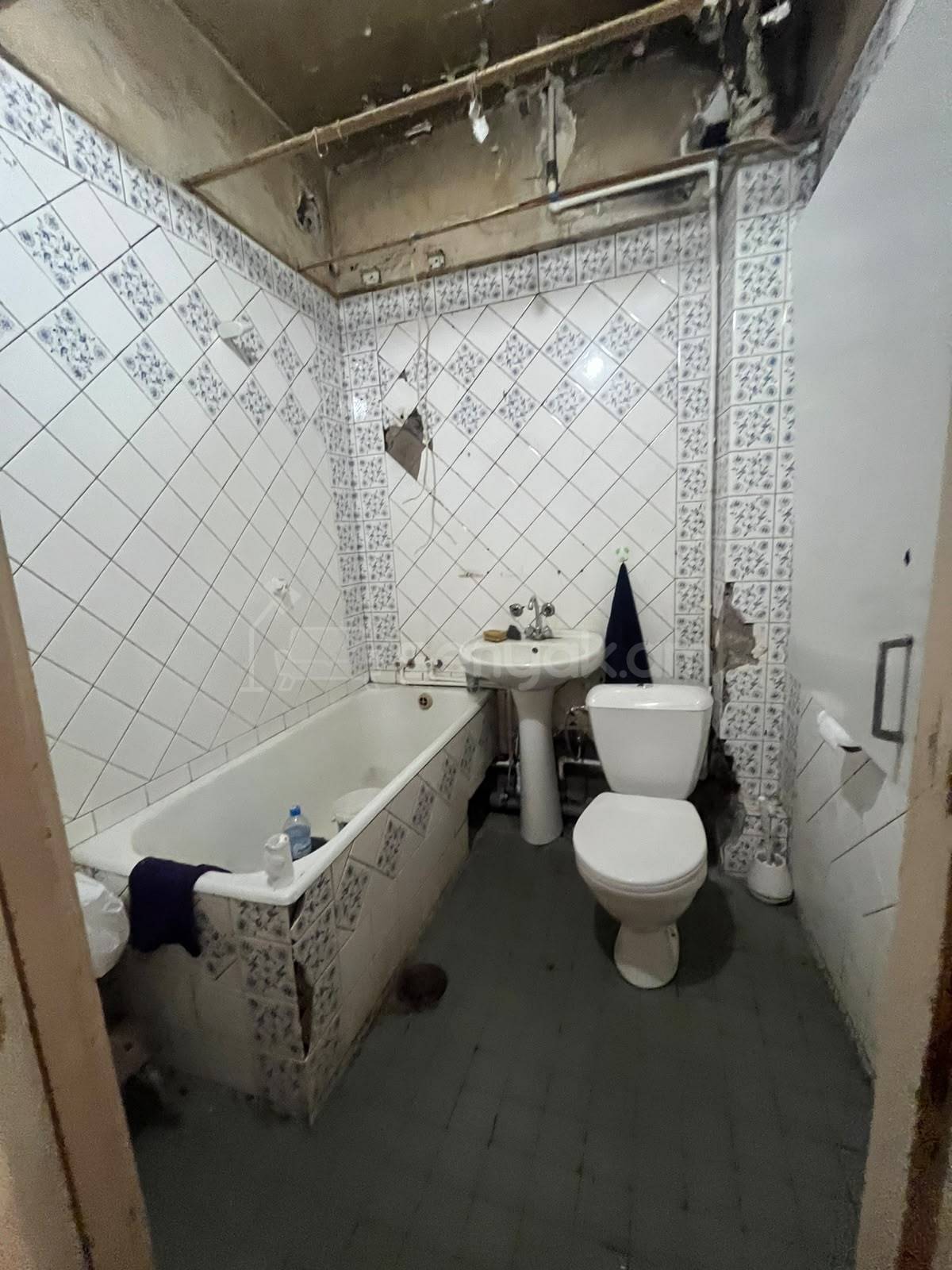 2 Սենյականոց Բնակարան Քարե Շենքում, 67քմ, 4/5 հարկ, Պետական Վիճակում