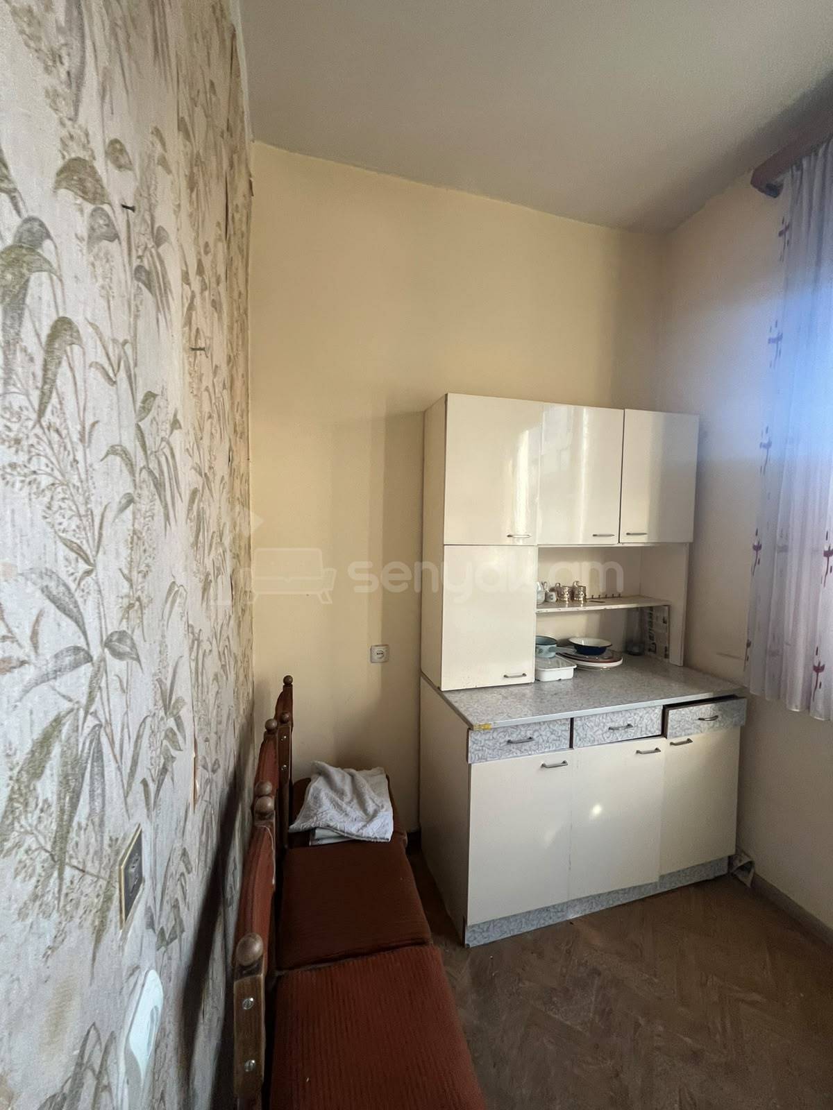 2 Սենյականոց Բնակարան Քարե Շենքում, 67քմ, 4/5 հարկ, Պետական Վիճակում