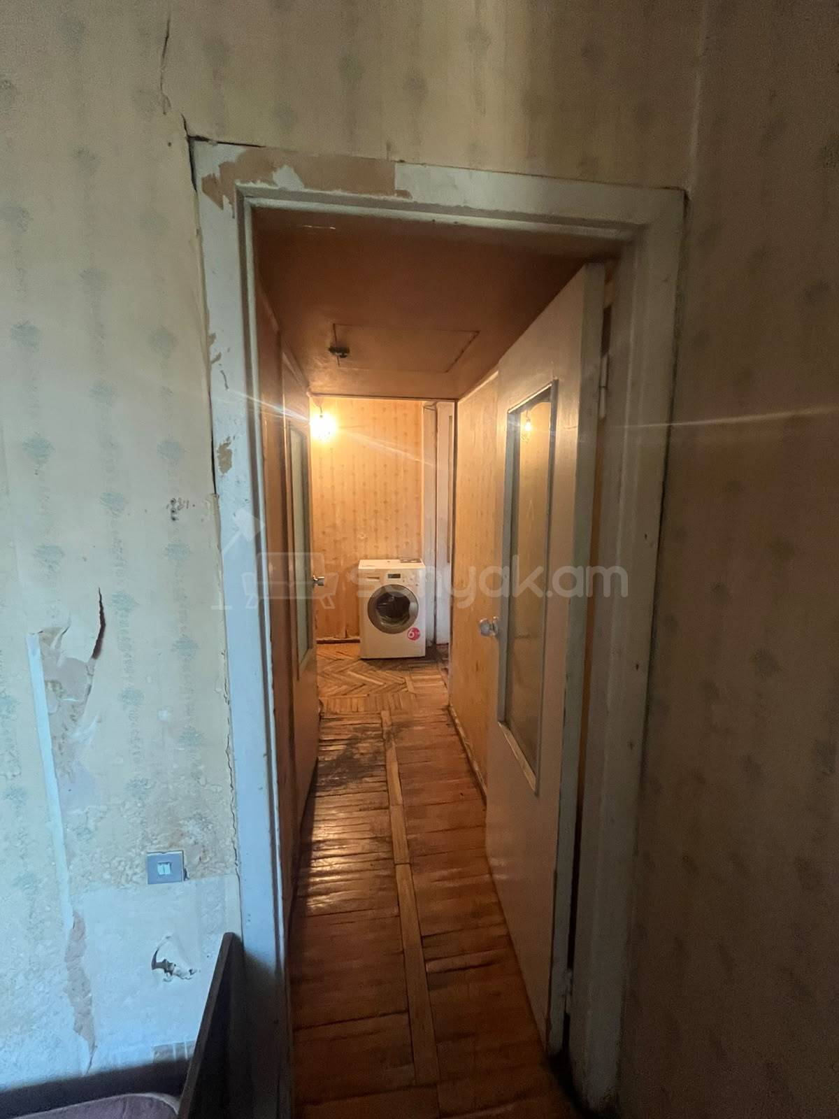 2 Սենյականոց Բնակարան Քարե Շենքում, 67քմ, 4/5 հարկ, Պետական Վիճակում