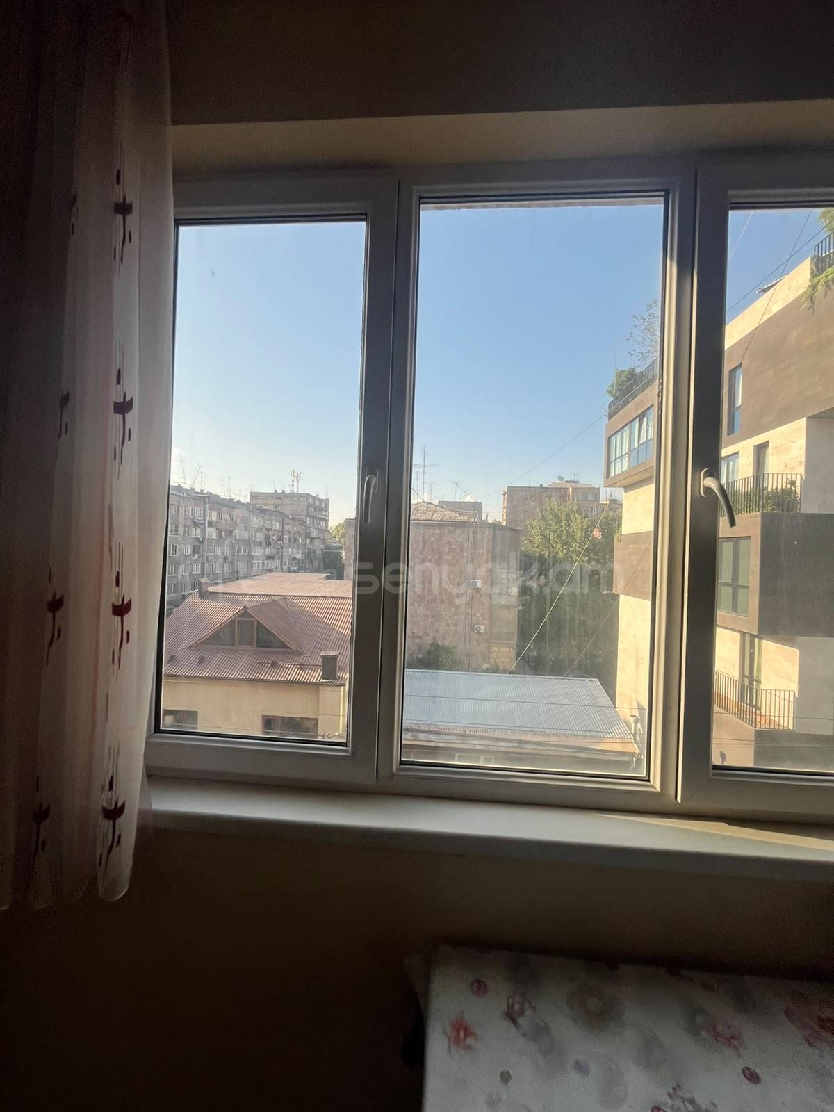 2 Սենյականոց Բնակարան Քարե Շենքում, 67քմ, 4/5 հարկ, Պետական Վիճակում