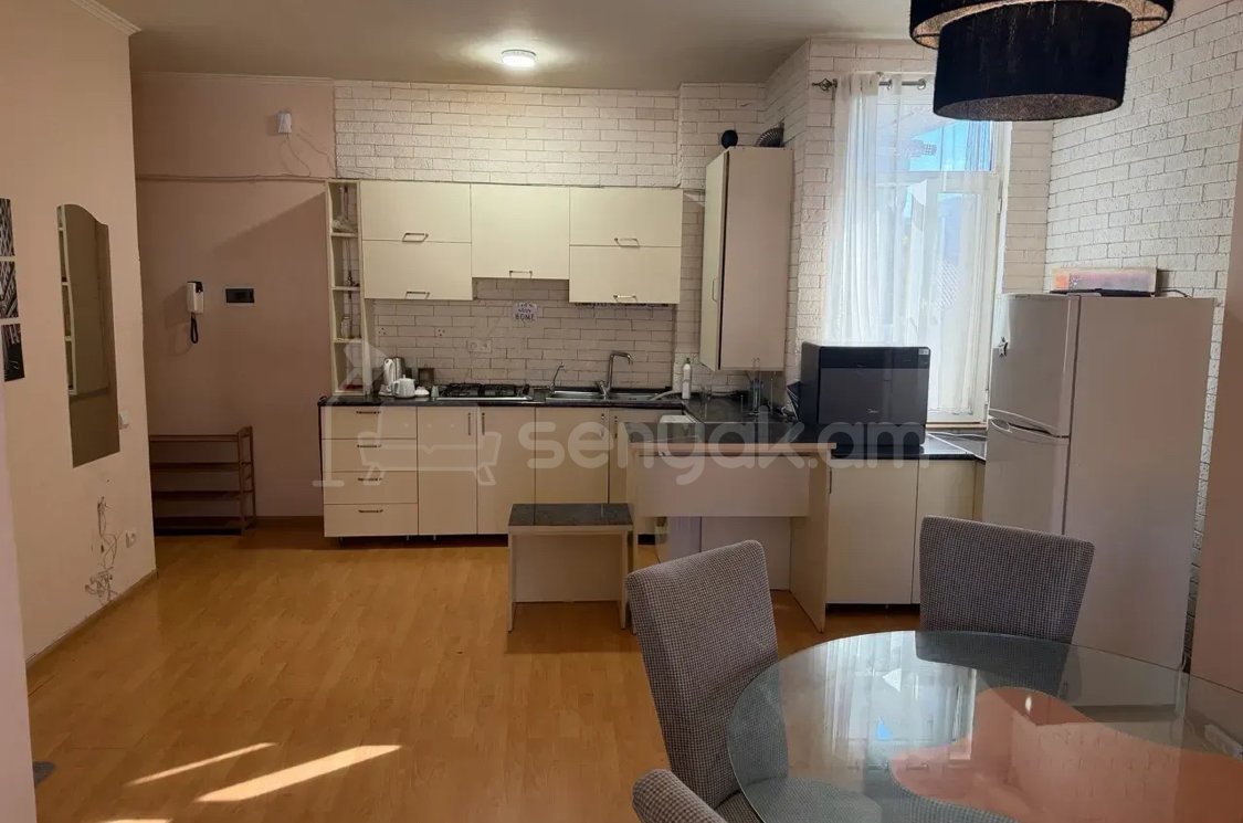 3 Սենյականոց Բնակարան Նորակառույցում, 75քմ, 3/5 հարկ, Կապիտալ Վերանորոգված, Կահավորված
