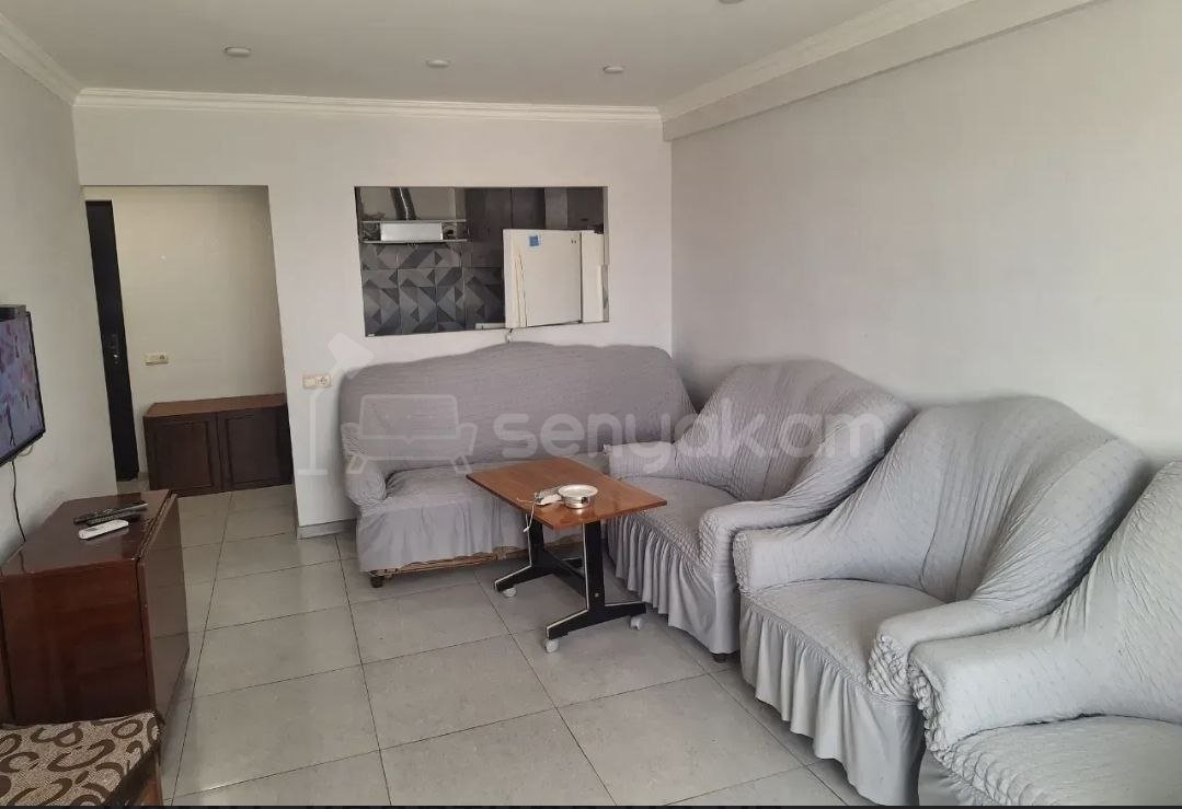 3 Սենյականոց Բնակարան Քարե Շենքում, 42քմ, 6/6 հարկ, Կապիտալ Վերանորոգված