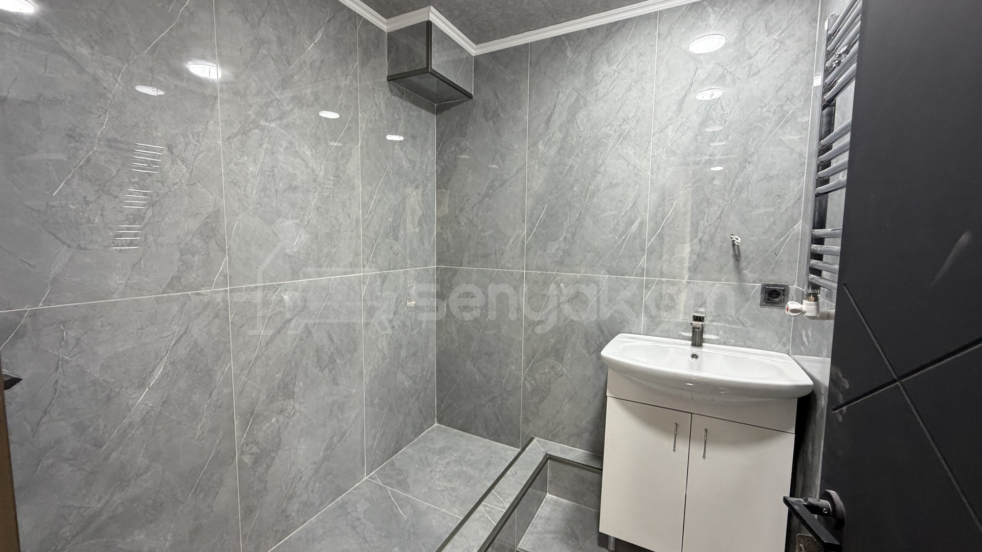 2 Սենյականոց Բնակարան, 48քմ, 7/9 հարկ, Կապիտալ Վերանորոգված