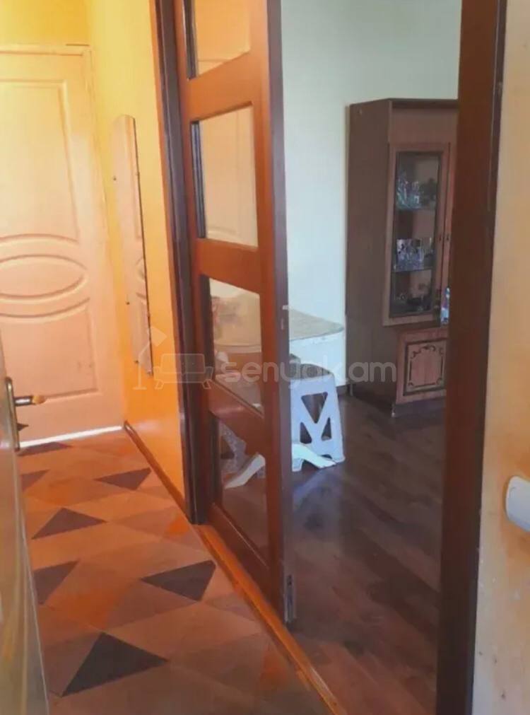 2 Սենյականոց Բնակարան Քարե Շենքում, 50քմ, 4/5 հարկ, Նորմալ Վիճակում, Կահավորված