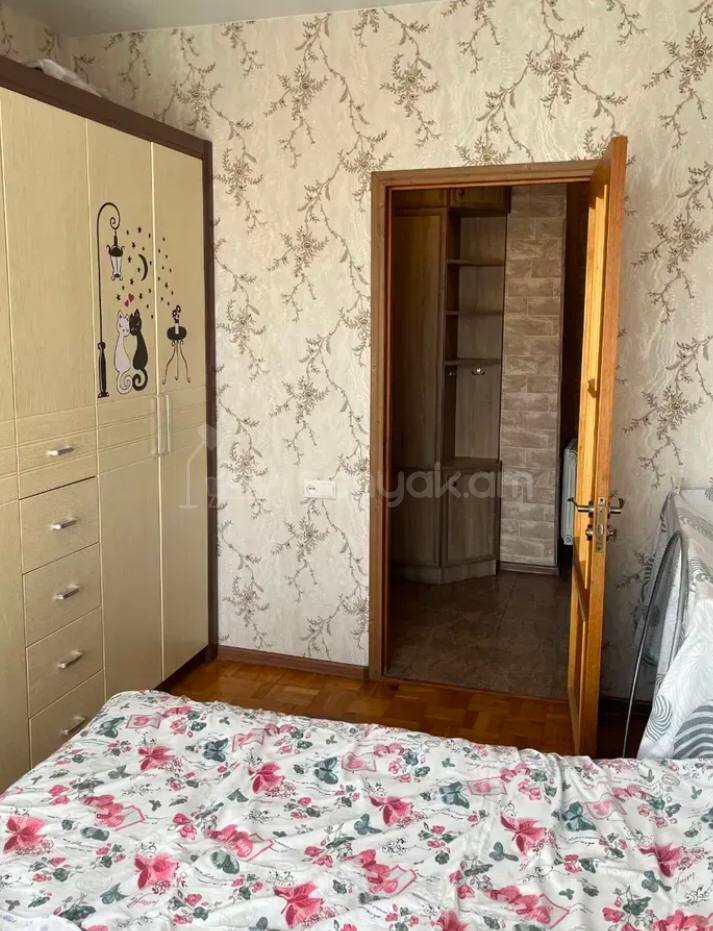 2 Սենյականոց Բնակարան Քարե Շենքում, 60քմ, 5/5 հարկ, Կոսմետիկ Վերանորոգված