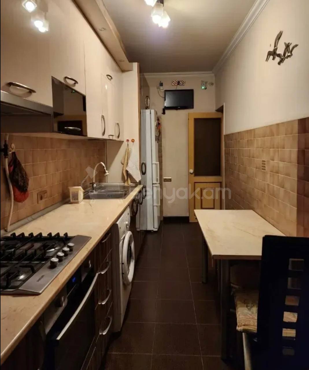 3 Սենյականոց Բնակարան, 78քմ, 5/9 հարկ, Կապիտալ Վերանորոգված, Կահավորված, Արևկող