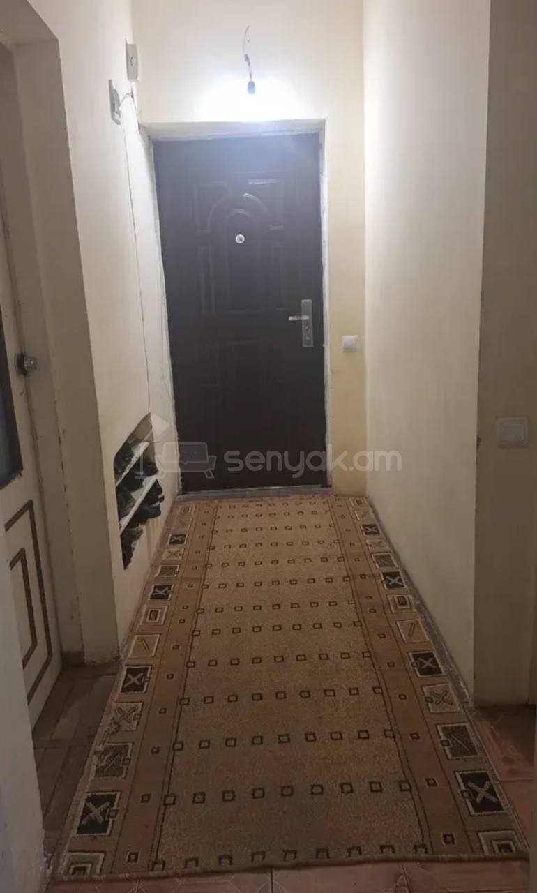 3 Սենյականոց Բնակարան Քարե Շենքում, 73քմ, 2/4 հարկ, Պետական Վիճակում