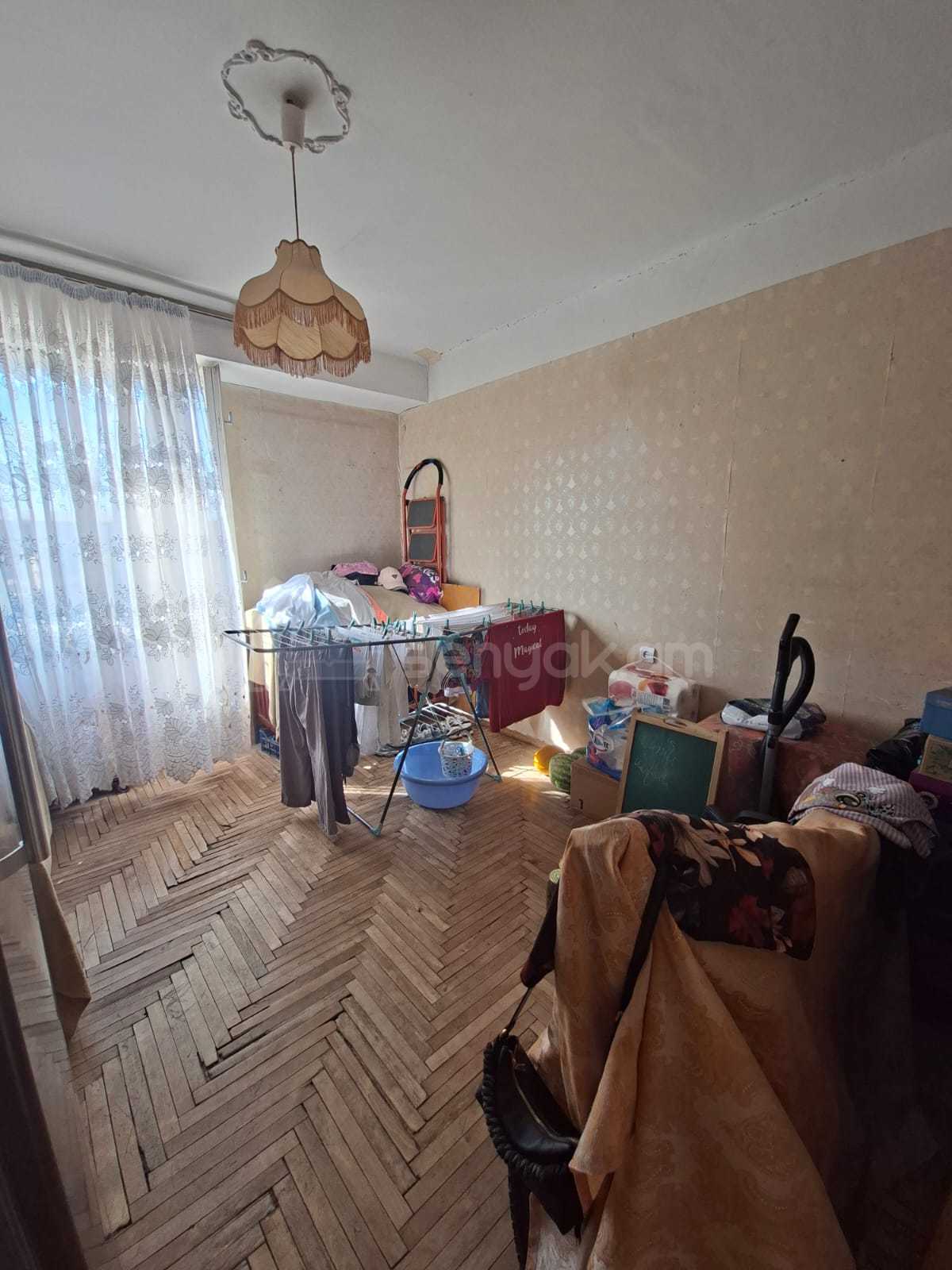 3 Սենյականոց Բնակարան, 64քմ, 4/9 հարկ, Պետական Վիճակում