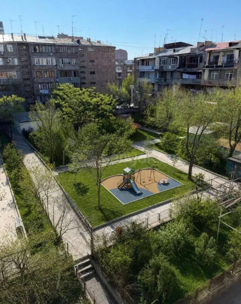 3 Սենյականոց Բնակարան Քարե Շենքում, 60քմ, 5/5 հարկ, Կապիտալ Վերանորոգված, Կահավորված, Արևկող
