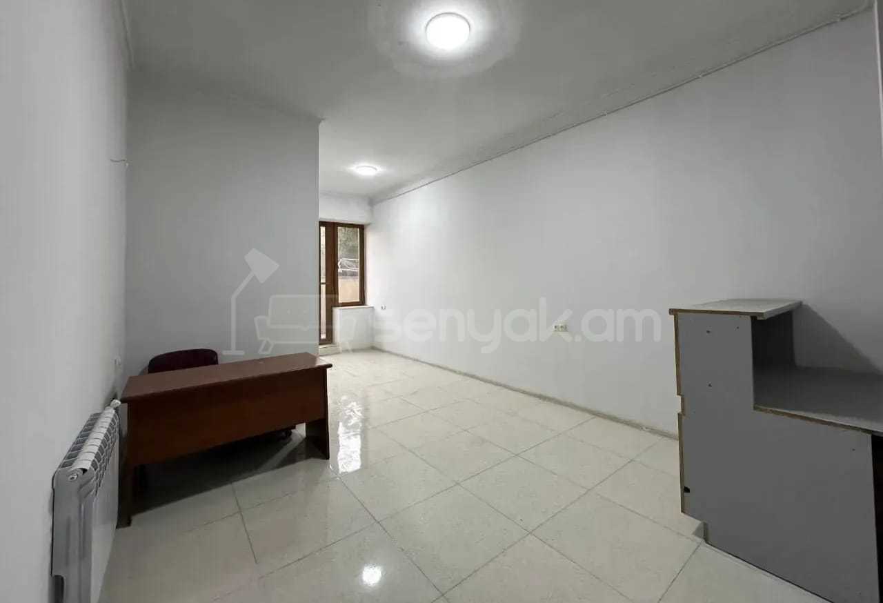 Կոմերցիոն Տարածք, 210քմ, Կապիտալ Վերանորոգված