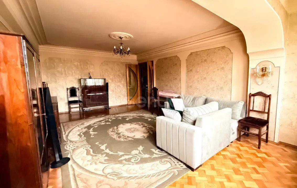 3 Սենյականոց Բնակարան, 80քմ, 8/10 հարկ, Կապիտալ Վերանորոգված