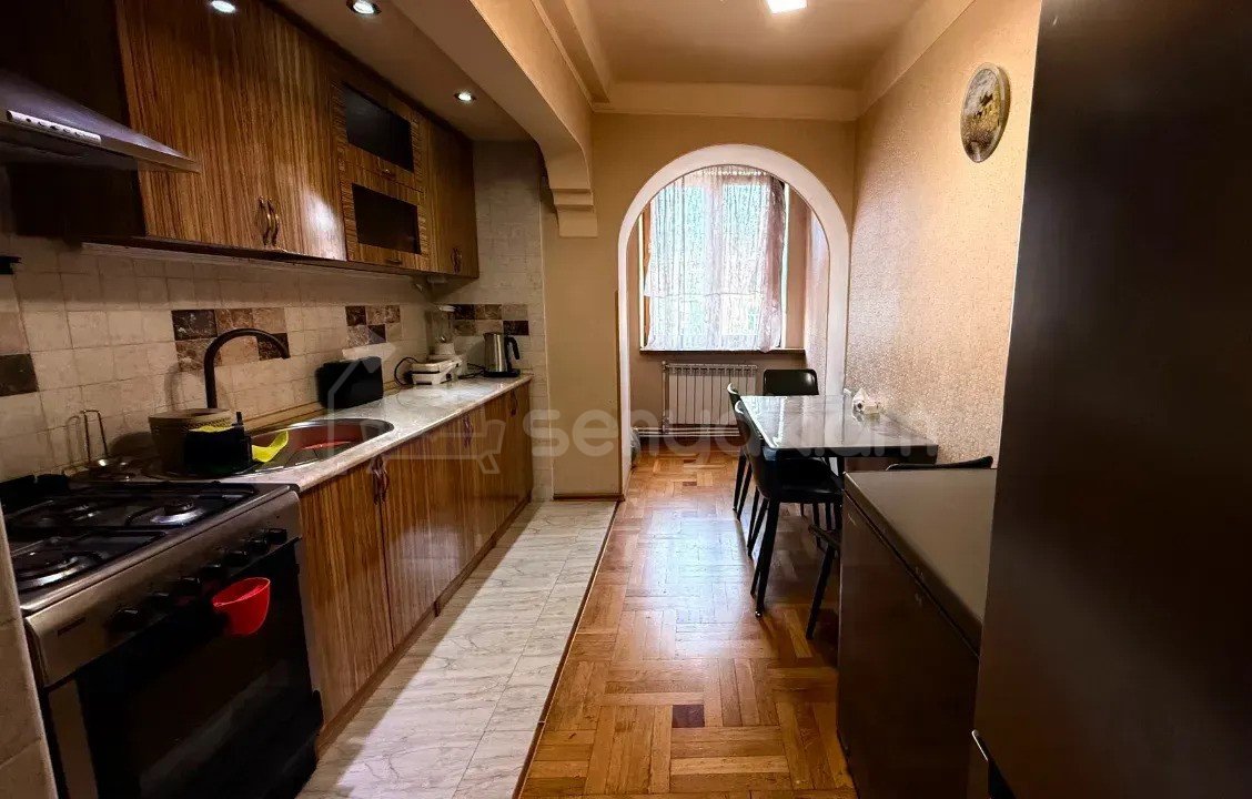 3 Սենյականոց Բնակարան, 80քմ, 8/10 հարկ, Կապիտալ Վերանորոգված