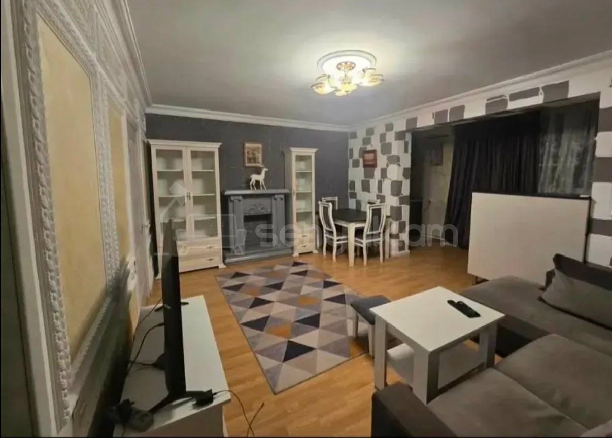 3 Սենյականոց Բնակարան Քարե Շենքում, 57քմ, 1/5 հարկ, Կապիտալ Վերանորոգված