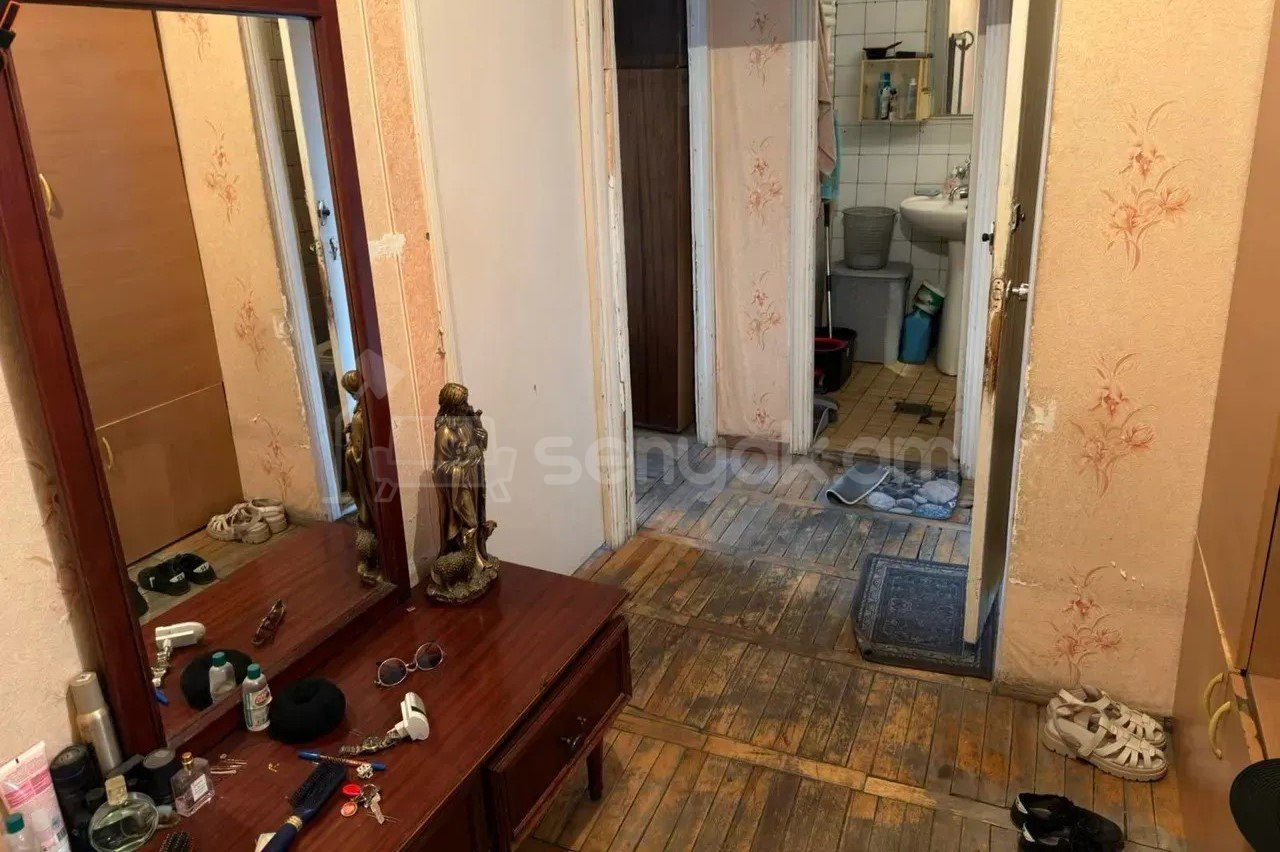 3 Սենյականոց Բնակարան, 75քմ, 8/9 հարկ, Պետական Վիճակում