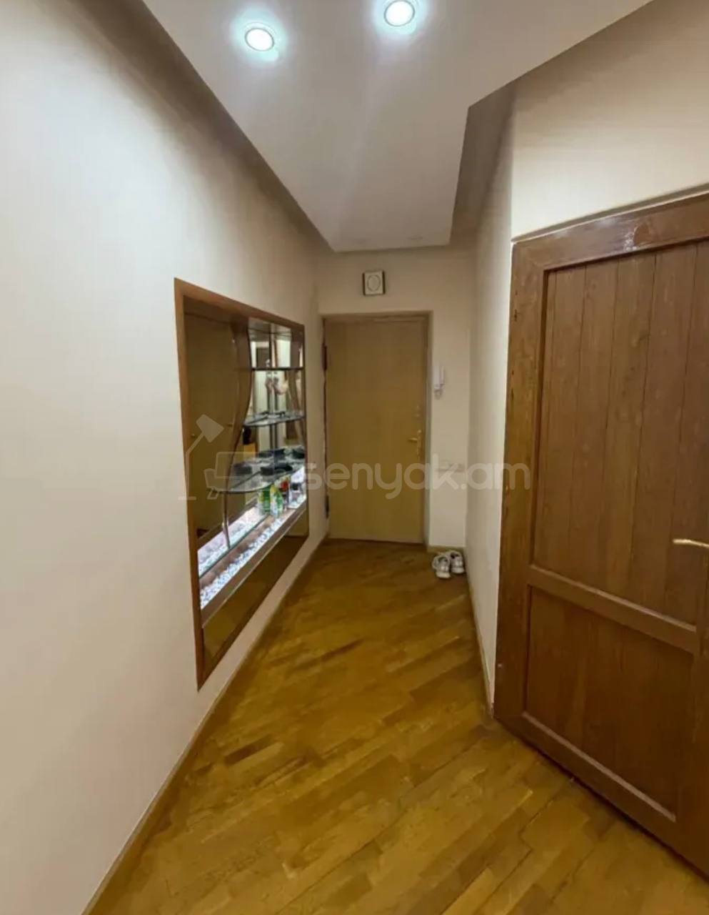 3 Սենյականոց Բնակարան Քարե Շենքում, 58քմ, 5/6 հարկ, Կապիտալ Վերանորոգված, Կահավորված, Արևկող