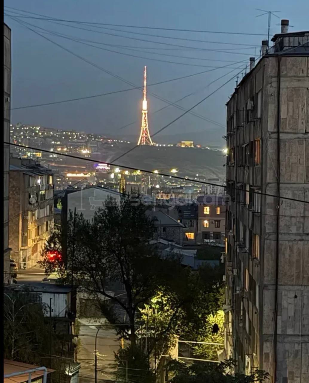 3 Սենյականոց Բնակարան Քարե Շենքում, 58քմ, 5/6 հարկ, Կապիտալ Վերանորոգված, Կահավորված, Արևկող