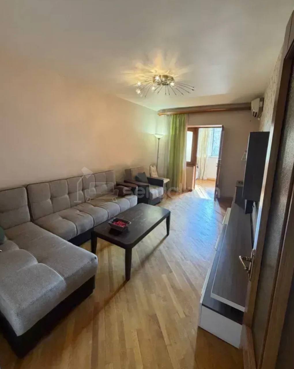 3 Սենյականոց Բնակարան Քարե Շենքում, 58քմ, 5/6 հարկ, Կապիտալ Վերանորոգված, Կահավորված, Արևկող