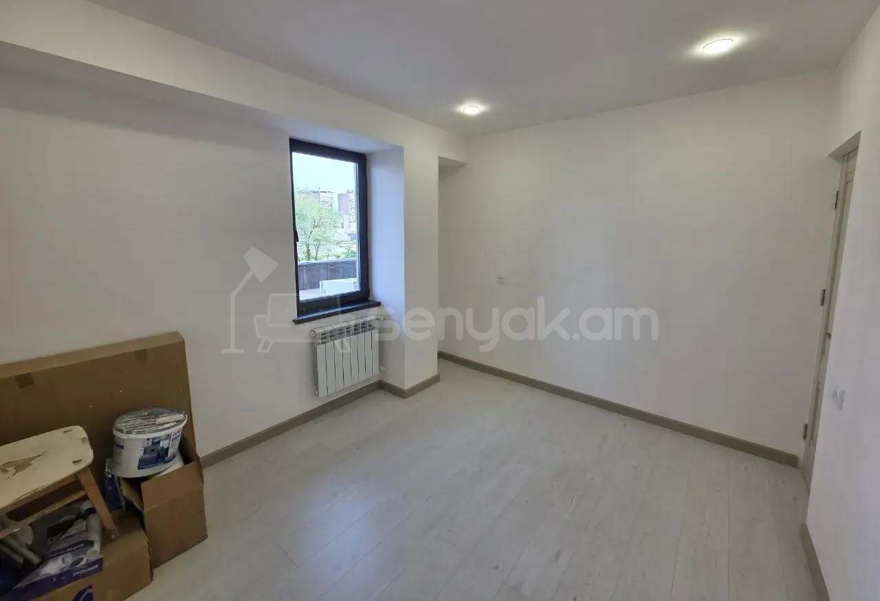 3 Սենյականոց Բնակարան Քարե Շենքում, 60քմ, 2/5 հարկ, Կապիտալ Վերանորոգված