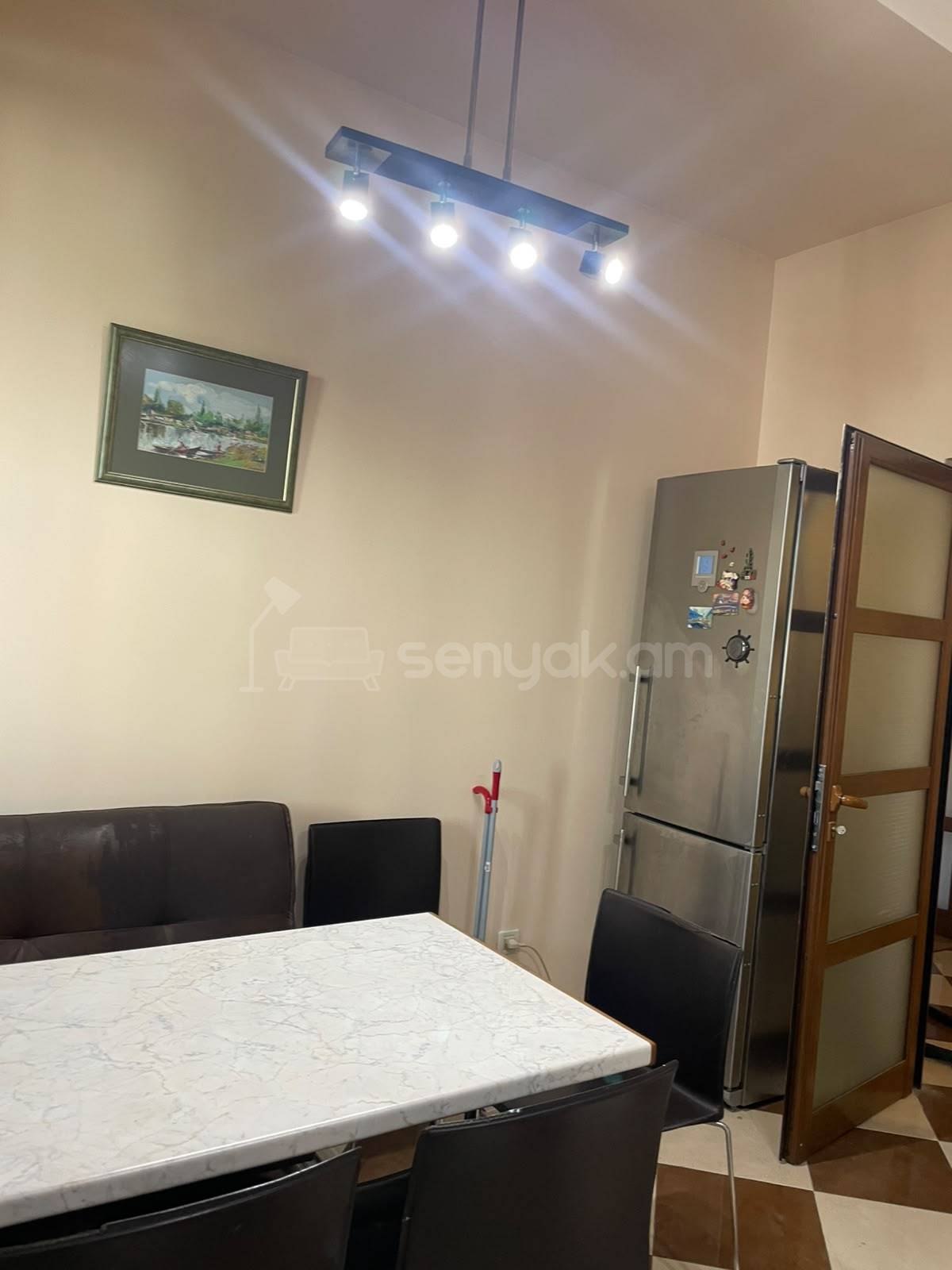 2 Սենյականոց Բնակարան, 85քմ, 3/10 հարկ, Նորմալ Վիճակում, Կահավորված