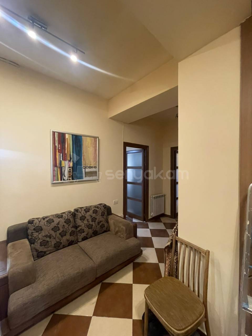 2 Սենյականոց Բնակարան, 85քմ, 3/10 հարկ, Նորմալ Վիճակում, Կահավորված