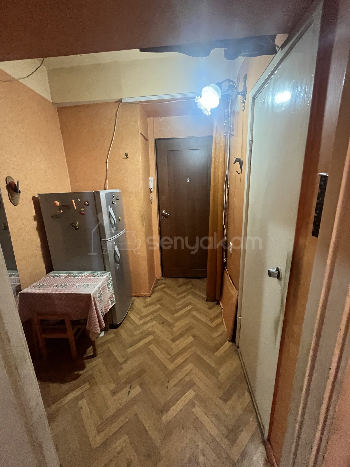 1 Սենյականոց Բնակարան Քարե Շենքում, 43քմ, 5/11 հարկ, Պետական Վիճակում
