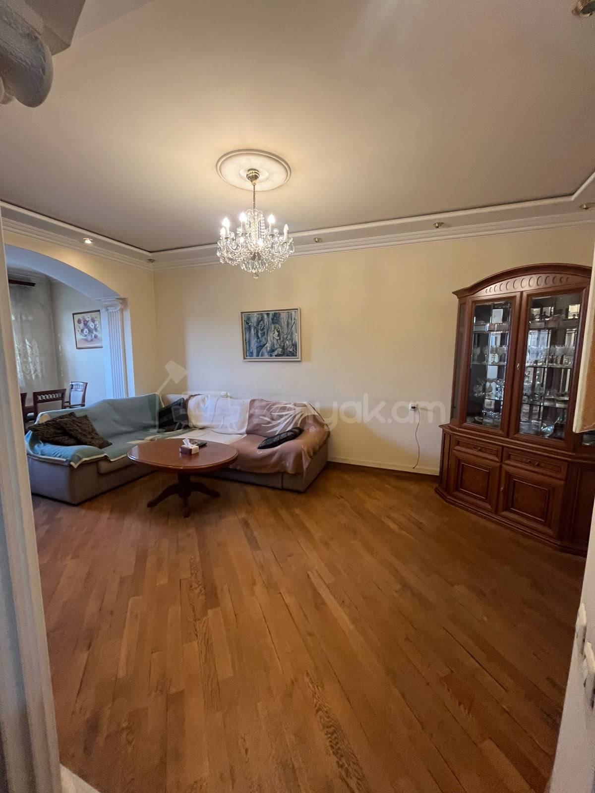 2 Սենյականոց Բնակարան Քարե Շենքում, 70քմ, 4/5 հարկ, Կապիտալ Վերանորոգված