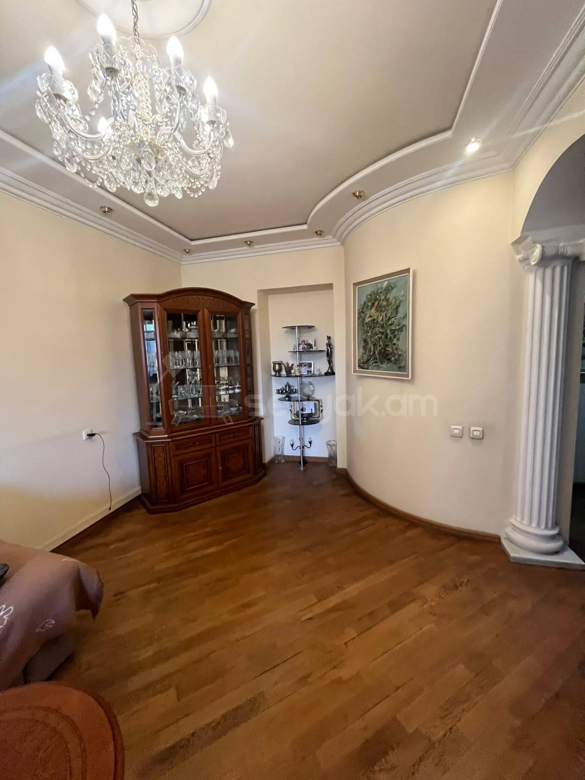 2 Սենյականոց Բնակարան Քարե Շենքում, 70քմ, 4/5 հարկ, Կապիտալ Վերանորոգված