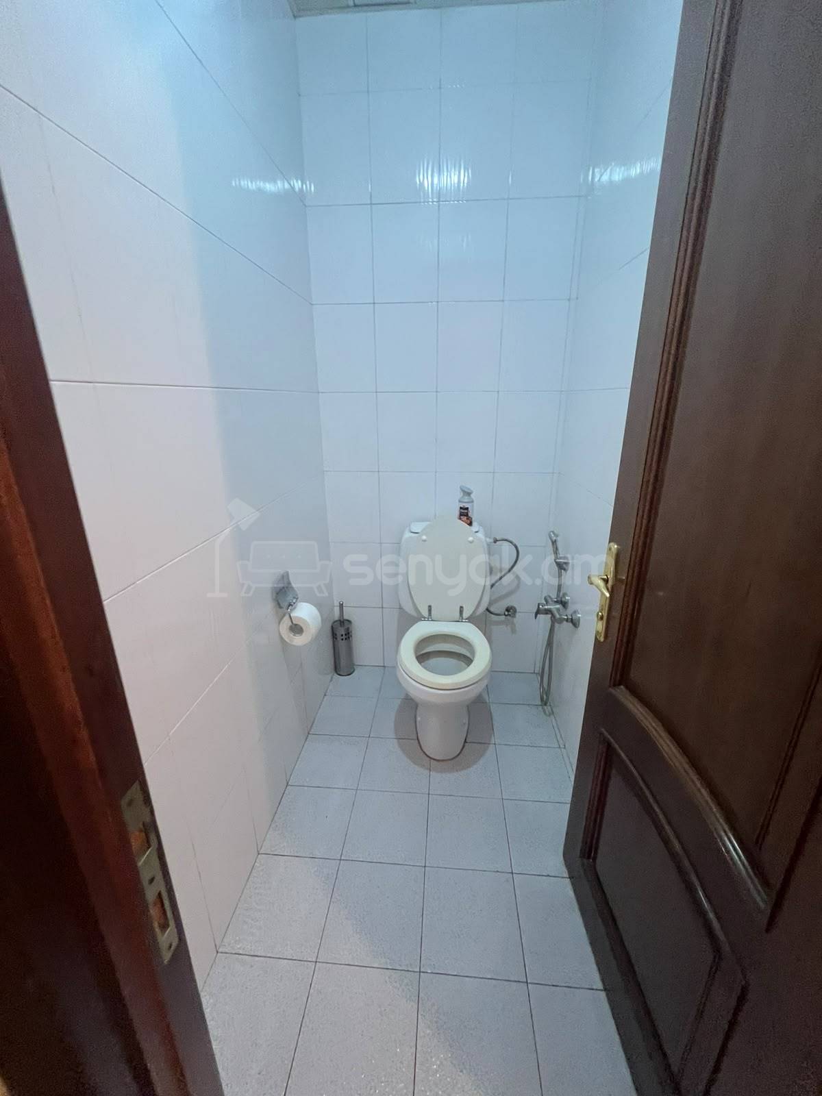 2 Սենյականոց Բնակարան Քարե Շենքում, 70քմ, 4/5 հարկ, Կապիտալ Վերանորոգված