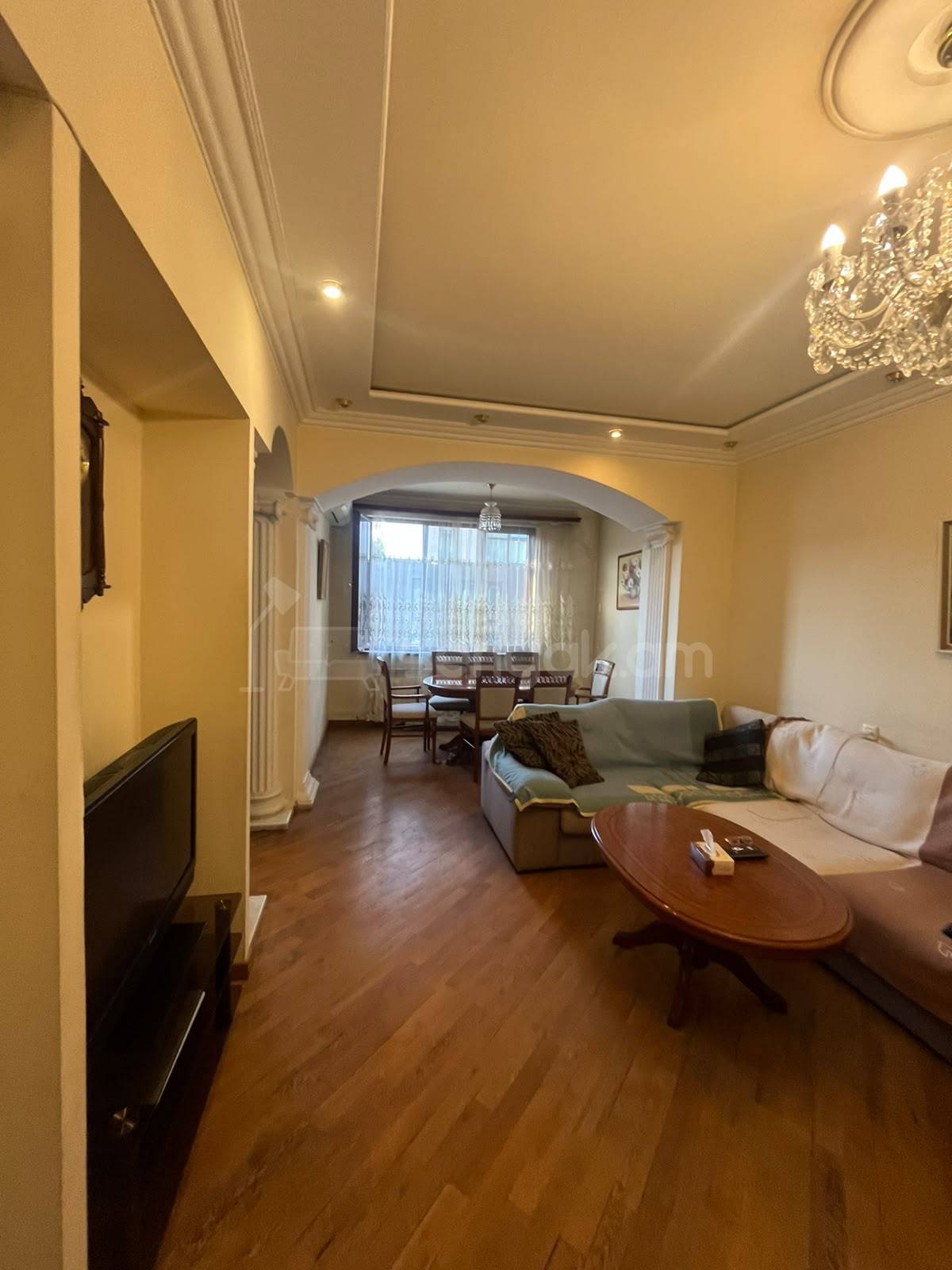 2 Սենյականոց Բնակարան Քարե Շենքում, 70քմ, 4/5 հարկ, Կապիտալ Վերանորոգված