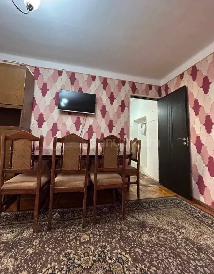 2 Սենյականոց Բնակարան Քարե Շենքում, 70քմ, 5/5 հարկ, Կոսմետիկ Վերանորոգված, Կահավորված