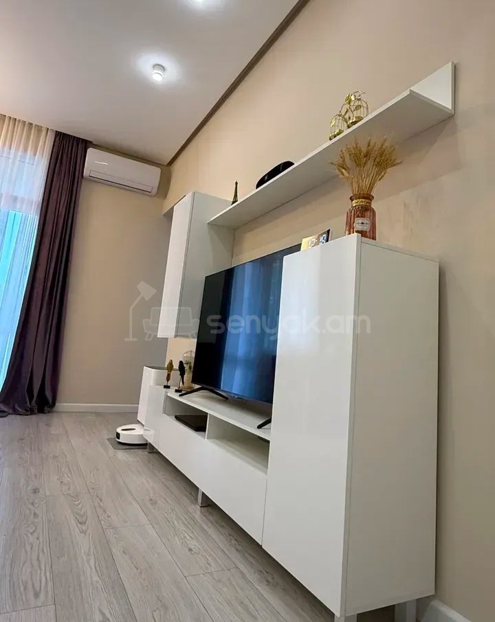 4 Սենյականոց Բնակարան Նորակառույցում, 80քմ, 3/12 հարկ, Կապիտալ Վերանորոգված