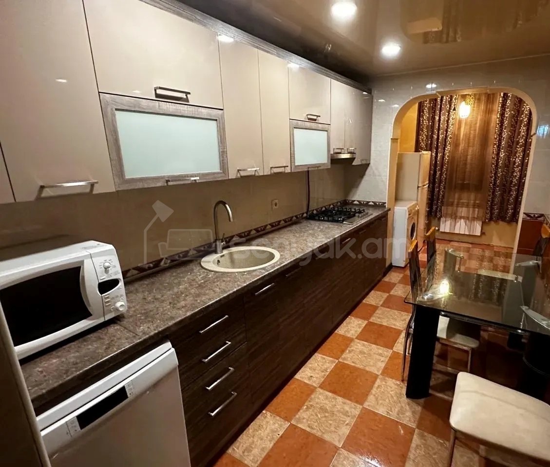 3 Սենյականոց Բնակարան, 90քմ, 6/9 հարկ, Կապիտալ Վերանորոգված