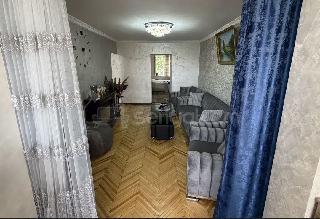 2 Սենյականոց Բնակարան Քարե Շենքում, 60քմ, 4/5 հարկ, Կապիտալ Վերանորոգված