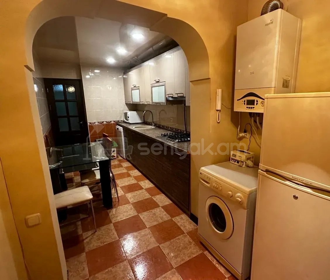 3 Սենյականոց Բնակարան, 90քմ, 6/9 հարկ, Կապիտալ Վերանորոգված